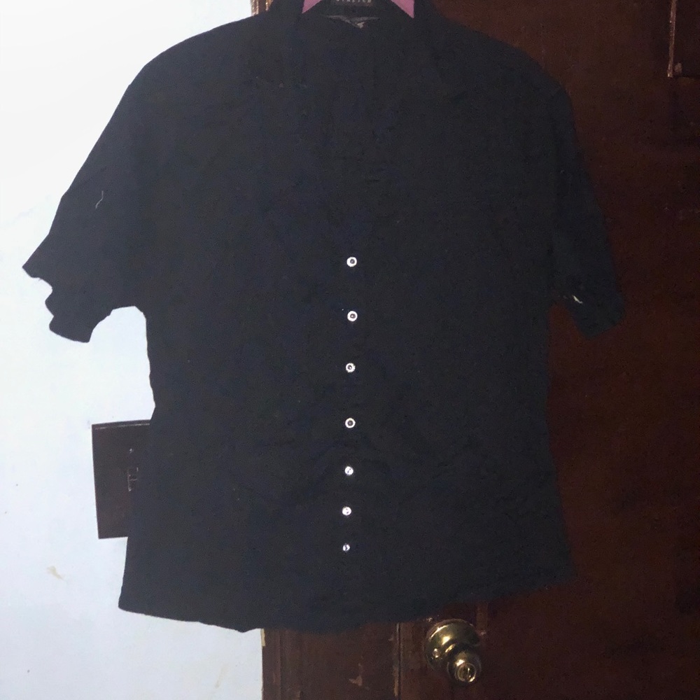 MOVING SALE NO HAGGLING WOMEN MIA MIA 2X BLACK BUTTON UP SHORT SLEEVE TOP.